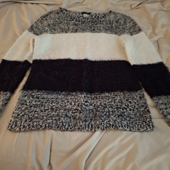 VENUS Women's Fuzzy Striped Sweater - Black, Gray, and White - Picture 3 of 7